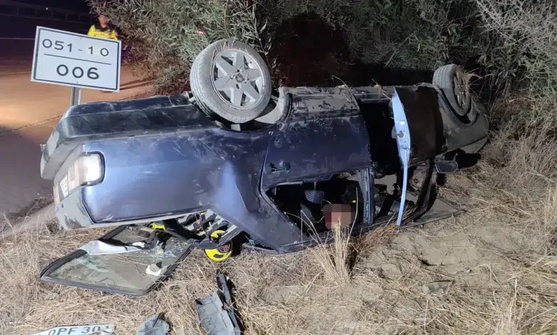 Mersin’de otomobil devrildi: 1 kişi öldü, 3 kişi yaralandı Mersin’de otomobil devrildi: 1 kişi öldü, 3 kişi yaralandı