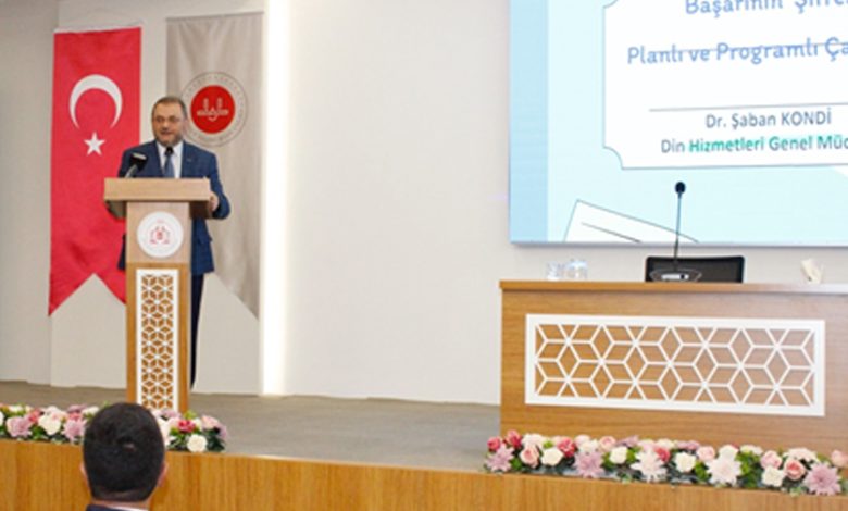 Aile hizmetlerinde görevli Diyanet personeli proje eğitiminde buluştu Aile hizmetlerinde görevli Diyanet personeli proje eğitiminde buluştu