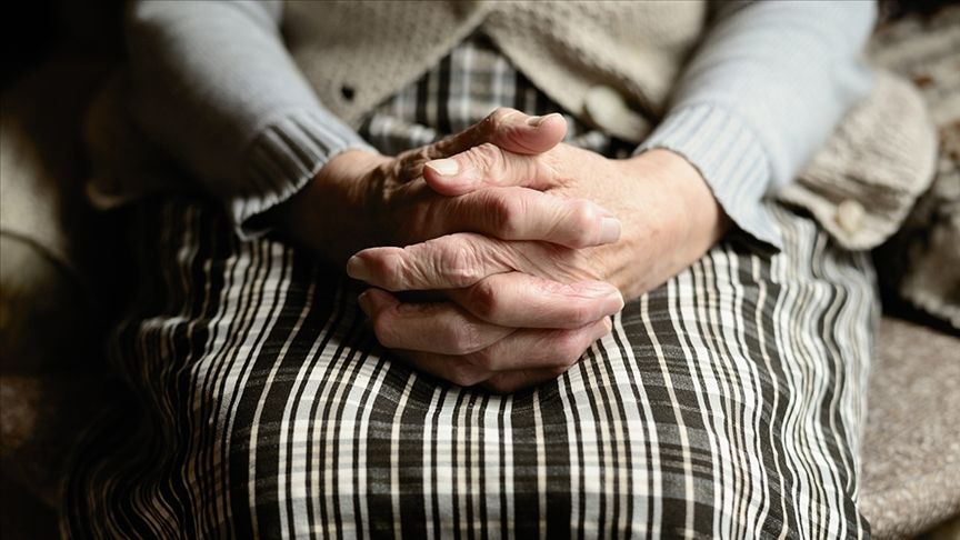 SON DAKİKA Bugün Dünya Alzheimer Günü! Alzheimer hastalığı genel özellikleri ne? En önemli risk faktörü yaş! Hasta yakınları nelere dikkat etmeli? SON DAKİKA Bugün Dünya Alzheimer Günü! Alzheimer hastalığı genel özellikleri ne? En önemli risk faktörü yaş! Hasta yakınları nelere dikkat etmeli?