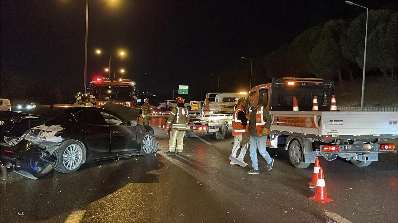 ASAYİŞ Sultangazi’de kaza yapan sürücü otomobilini bırakıp kaçtı