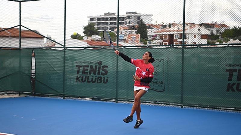 Kuşadası Tenis Kulübü’nde Cumhuriyet Kupası Turnuvası Kuşadası Tenis Kulübü’nde Cumhuriyet Kupası Turnuvası