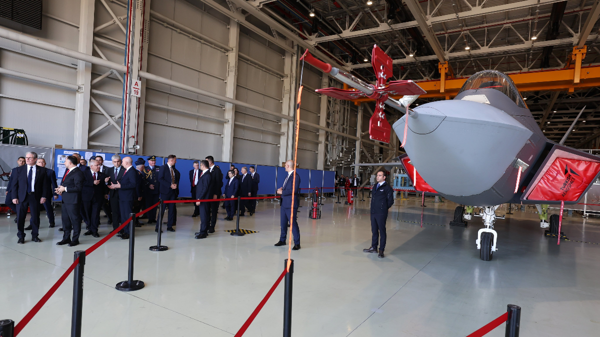 İngiltere Başbakanı Starmer, TUSAŞ’ı Ziyaret Etti İngiltere Başbakanı Starmer, TUSAŞ’ı Ziyaret Etti