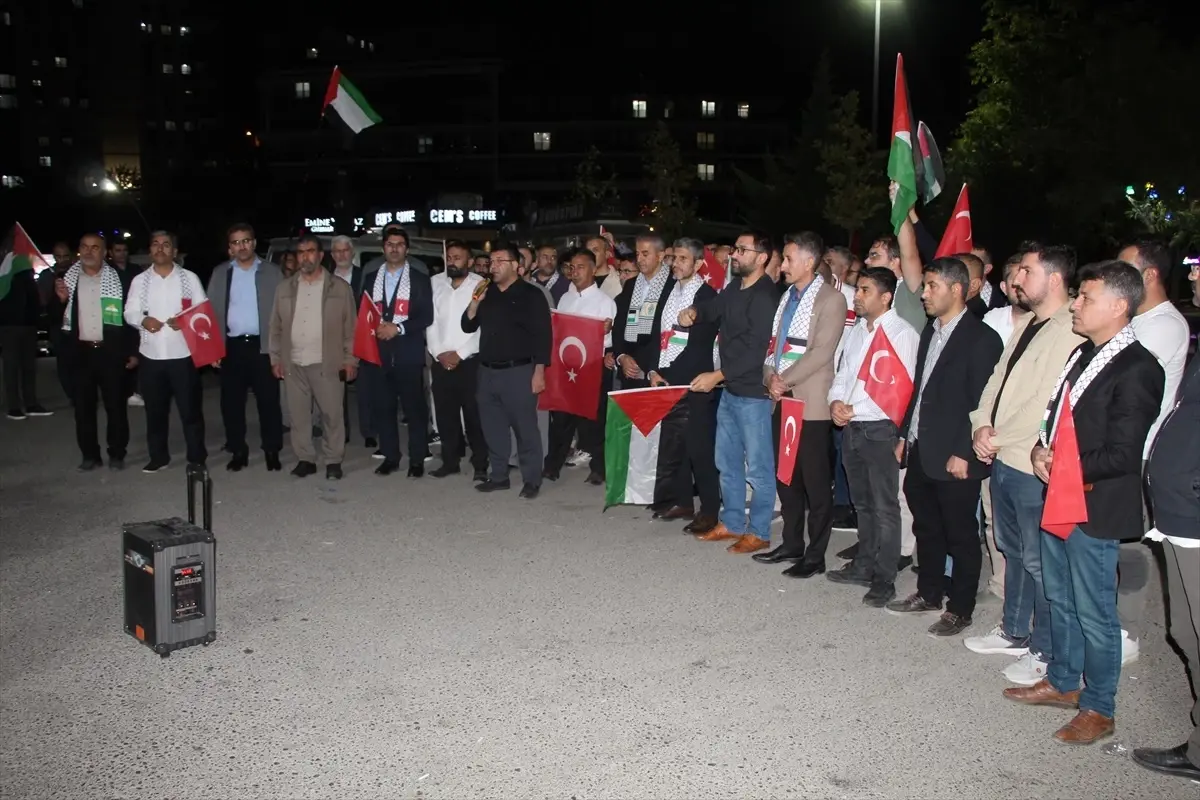 İsrail’in Küresel Sumud Filosu’na Saldırısı Protesto Edildi